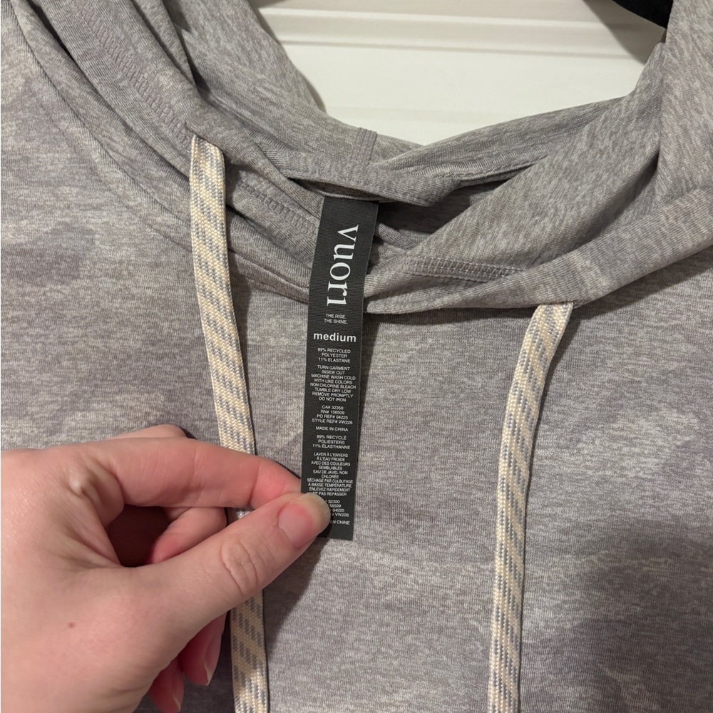 Vuori Halo Essential Hoodie - Picture 4 of 4
